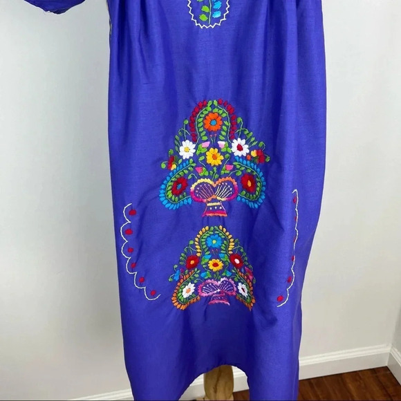 Vintage 70s Mexican Floral Embroidery Embroidered Boho Mini Dress - Picture 5 of 7